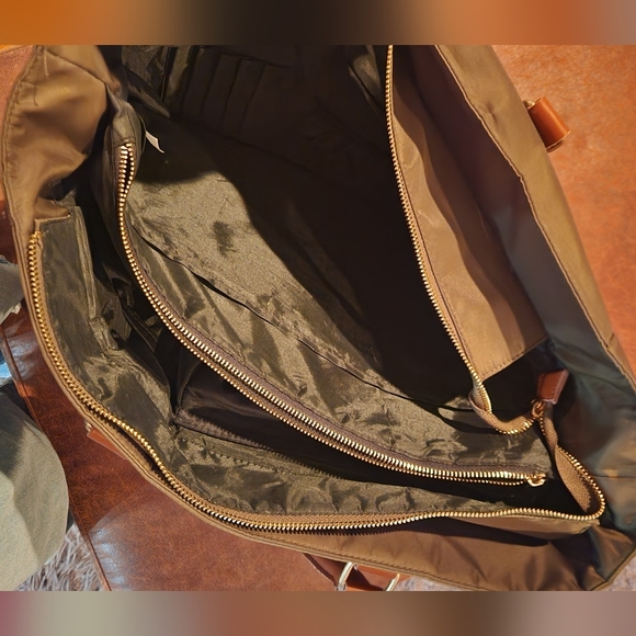 Leather and Green Tote Bag - Picture 2 of 9